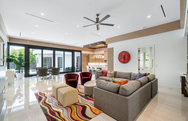 905 E Boca Raton Road Gallery 3