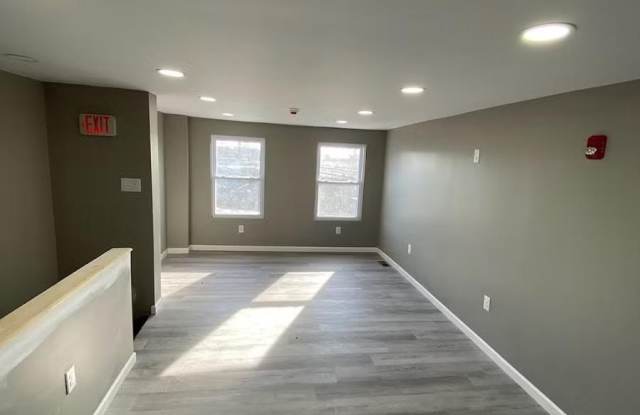 4508 LANCASTER Avenue Gallery 2