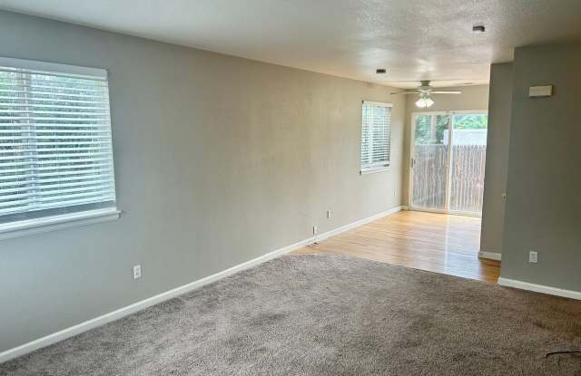 Charming 3bd/2ba in Mayfair Neighborhood! photos photos