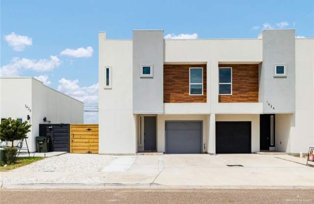 1626 W B Street photos photos