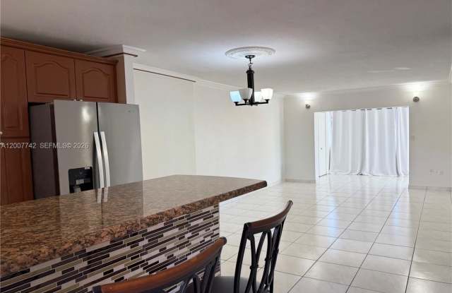 1850 W 56th St photos photos