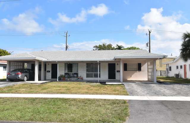 2472 NE 5th Avenue photos photos