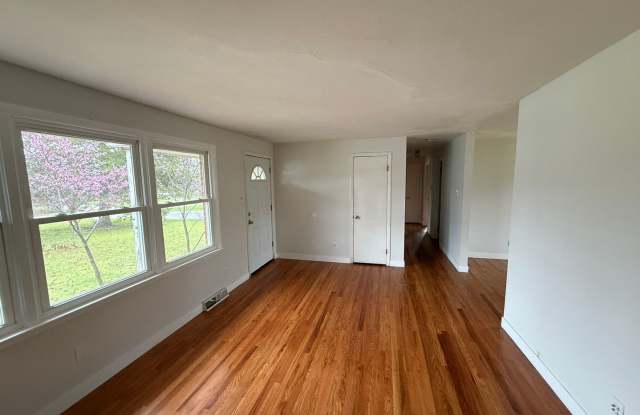Charming 3-bed Home Gallery 4