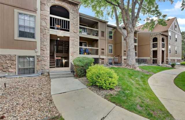 Spacious  Updated-2 bedroom Condo with 2 Master Suites, Walk-in Closets, Extra Storage,  More!! -Available NOW!! photos photos