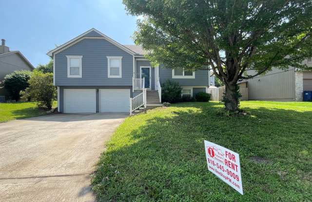 3 Bedroom, 2 Bathroom with Vaulted Ceilings and a cozy fireplace, make this home a place to rest and relax! photos photos