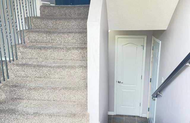 3 bedroom 2 bath 2 car garage $2100 Gallery 4