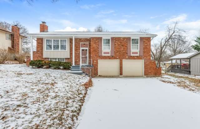 2925 South Cochise Drive - 2925 S Cochise Dr, Independence, MO 64057