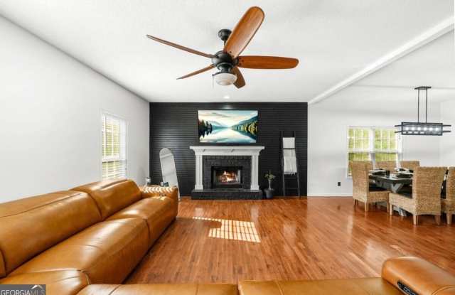 176 Oak Leaf Drive Gallery 4
