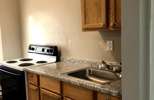 702 S Duluth Ave photos photos