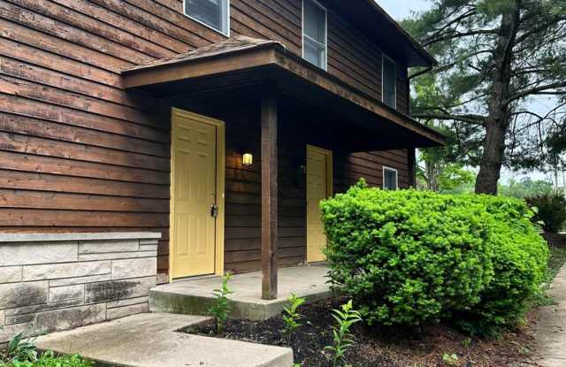 3 bedroom, 2.5 bath Townhouse: Cedar Grove Townhomes! photos photos