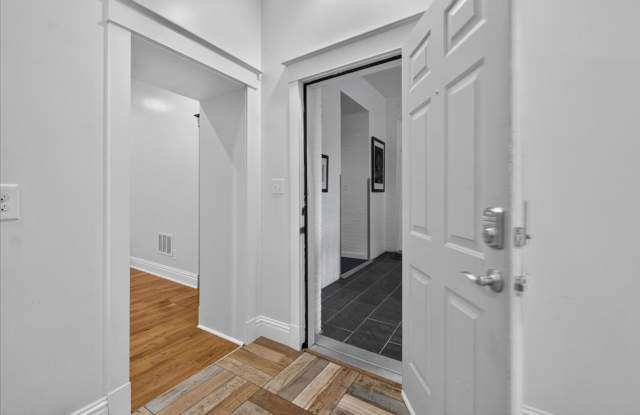 Live in the heart of Cherokee Street! Gallery 4