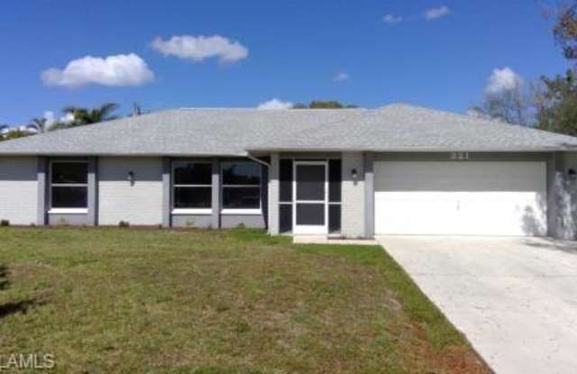 321 SE 2nd TER - 321 Southeast 2nd Terrace, Cape Coral, FL 33990