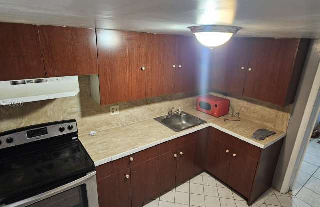 4168 Inverrary Dr Gallery 2