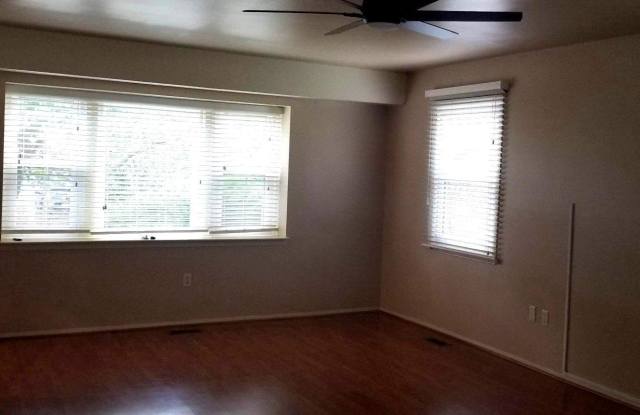 12815 POINT PLEASANT Drive Gallery 3