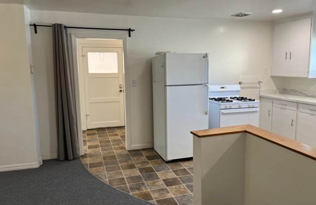 416 Tyrella Ave photos photos