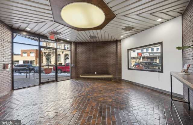 256 E LINCOLN Highway Gallery 3