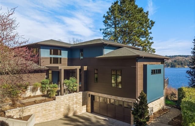 13026 42nd Ave NE - 13026 42nd Avenue Northeast, Seattle, WA 98125