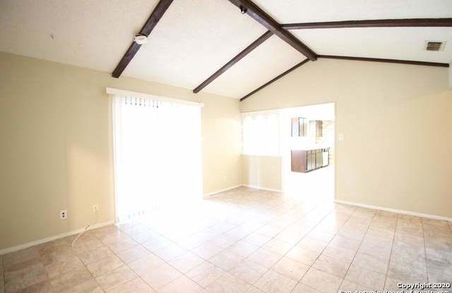 7622 PIPERS CREEK ST Gallery 2