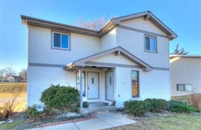 1118 Top-O-Hollow Road - 1118 - 1118 Top-O-Hollow Road, Ames, IA 50010