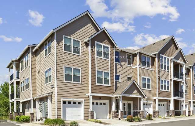 One Bedroom Condo in the Heart of North Bethany - Top Floor with Vaulted Ceilings! Gallery 1