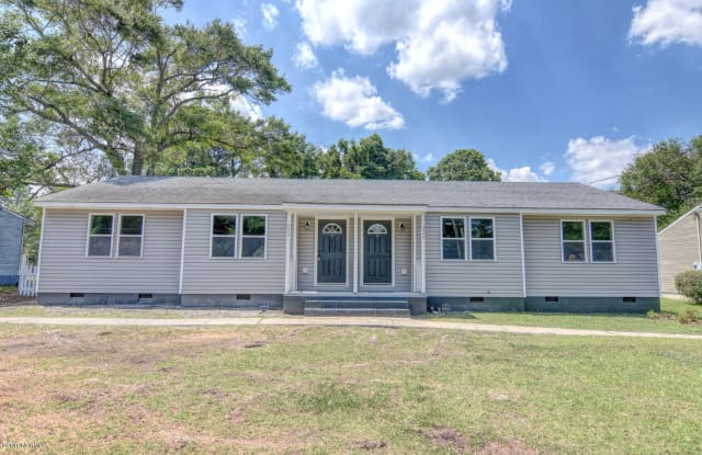 226 York Street - 226 York St, Jacksonville, NC 28540