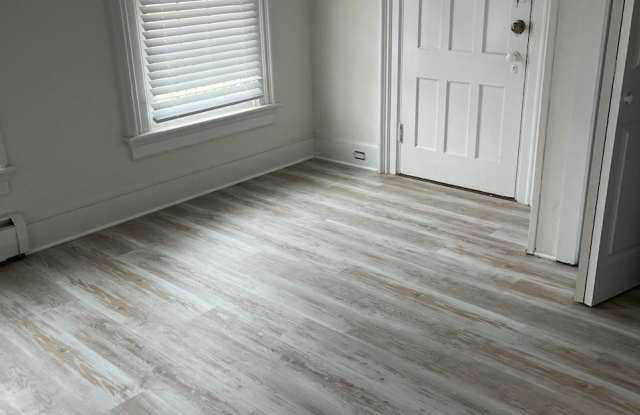 568 Danbury Road unit: White House, 1St Floor, S photos photos