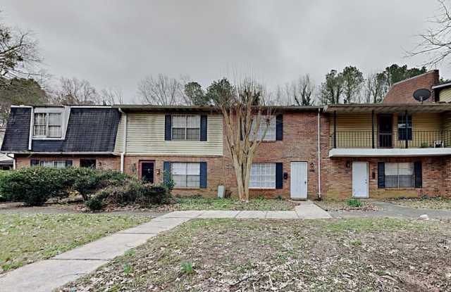 1775 Whitehall Forest Ct SE photos photos