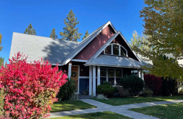 Single Level Home on the Westside of Bend - 2392 Northwest Hosmer Lake Drive, Bend, OR 97703