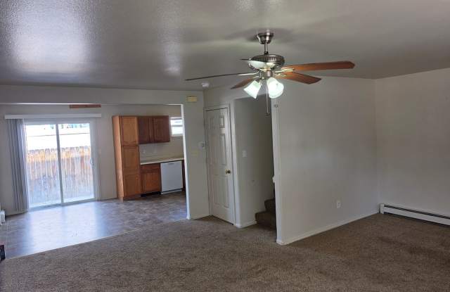 3 Bed/2 1/2 Bath single family home in Fruitvale Gallery 3