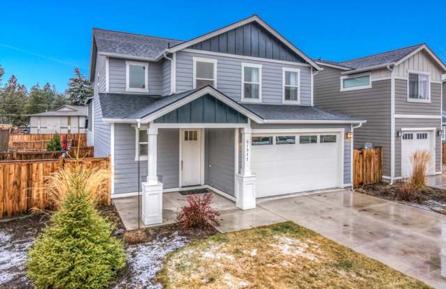 Spacious 3 Bedroom Home, Great Southeast Bend Neighborhood! Furnished and Modern. photos photos