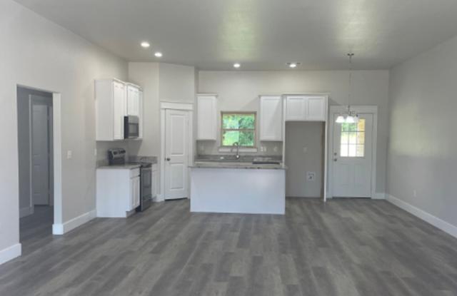 Beautiful 4 bedroom 2 Bath Home In Silo School District photos photos