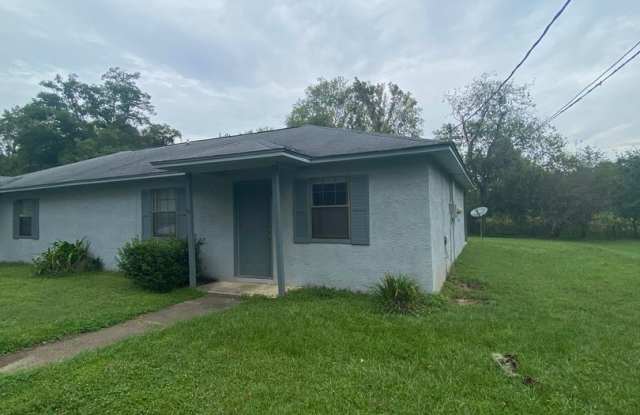 Duplex In Lake Jackson Gallery 1