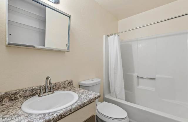 Beautifully Updated 4 Bedroom, 4 Bathroom Home – Every Bedroom Has Its Own Private Bathroom! Gallery 4