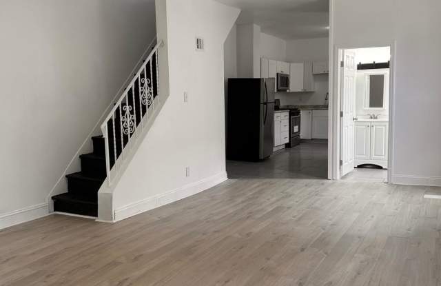 1525 OVERINGTON STREET Gallery 2