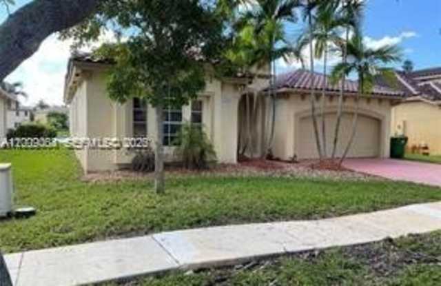 12860 SW 51st St photos photos