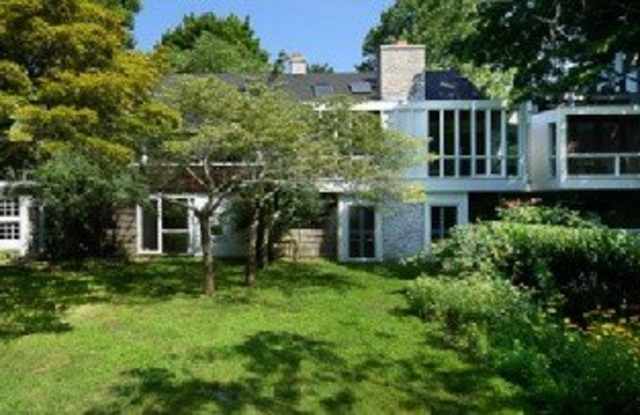 75 Spring Close Hwy photos photos