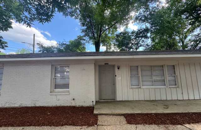 2BR/1BA Downtown Tuscaloosa Gallery 2