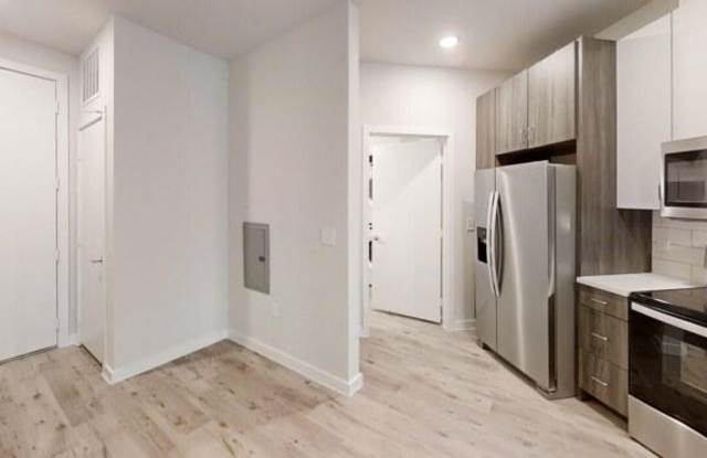 6039 N Interstate 35 Gallery 4