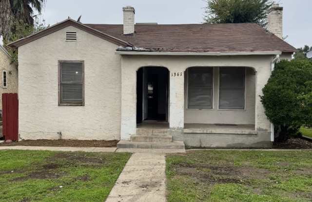 1361 North Safford Avenue photos photos