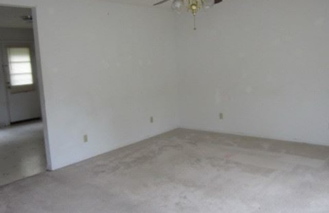 966 Grand Arbre Drive Gallery 3