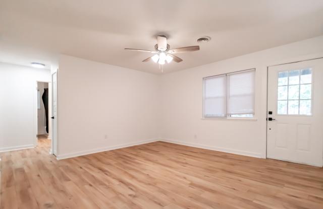 2332 South Clover Drive Gallery 4
