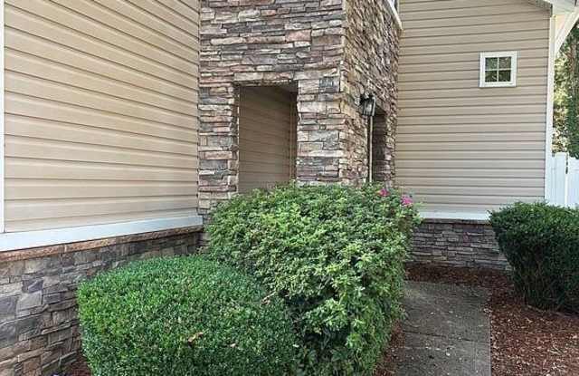 303 Hiawassee Drive Gallery 3