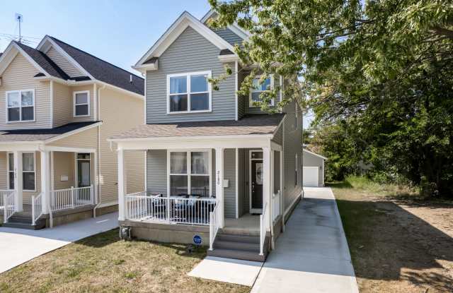 2180 E 97th St photos photos