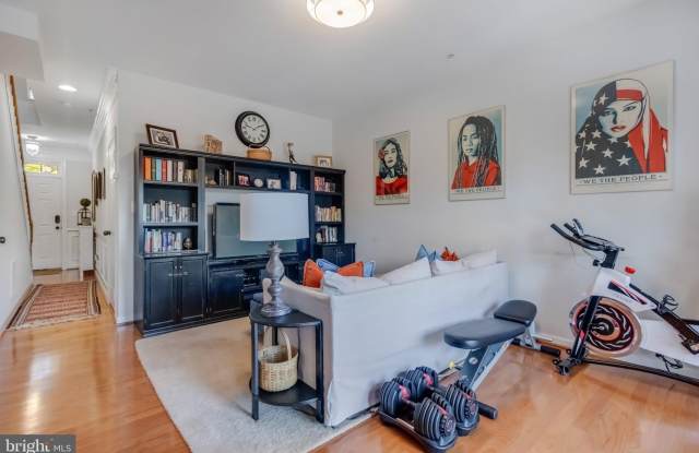 11429 LOG RIDGE Drive Gallery 3