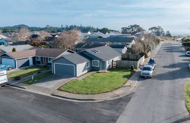 Fully Remodeled 3-Bedroom Home in McKinleyville photos photos