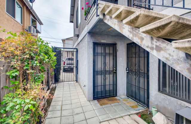 MOVE-IN SPECIAL 50% OFF 1ST MONTHS RENT - 2-Bed, 2-Bath Condo Gallery 3