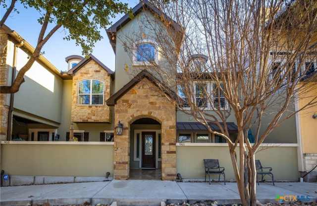 961 N Academy Avenue - 961 North Academy Avenue, New Braunfels, TX 78130