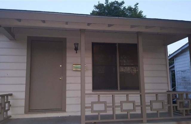 4718 Queen Drive photos photos