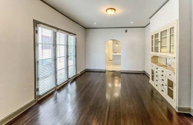2528 3rd Ave. Gallery 3