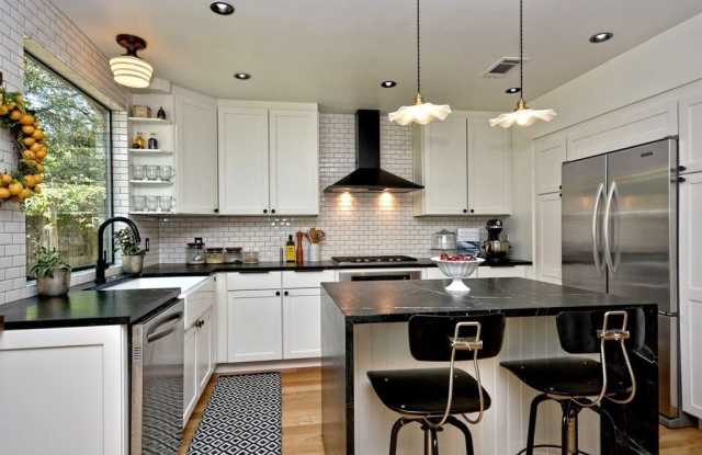 6902  Twin Crest DR Gallery 3
